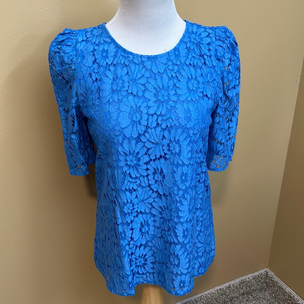 Donating 12/1 - Halogen Lace Overlay Short Puff Sleeve Blouse